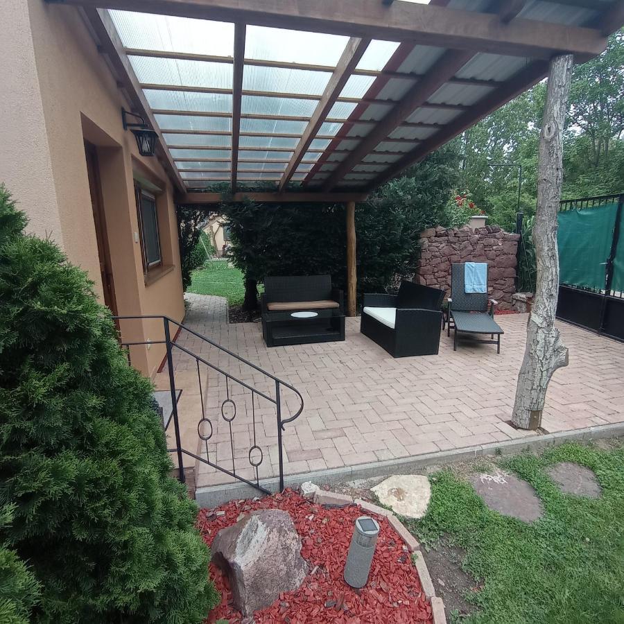 Rozsa Apartman Alsóörs Dış mekan fotoğraf