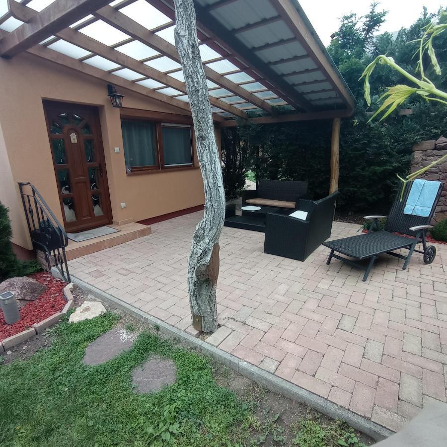 Rozsa Apartman Alsóörs Dış mekan fotoğraf