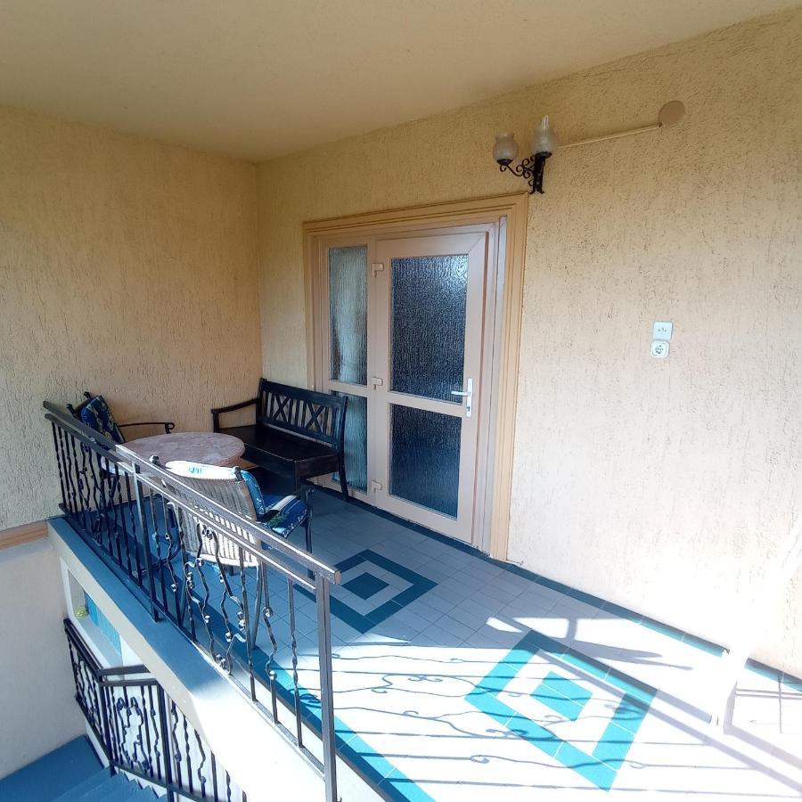 Rozsa Apartman Alsóörs Dış mekan fotoğraf